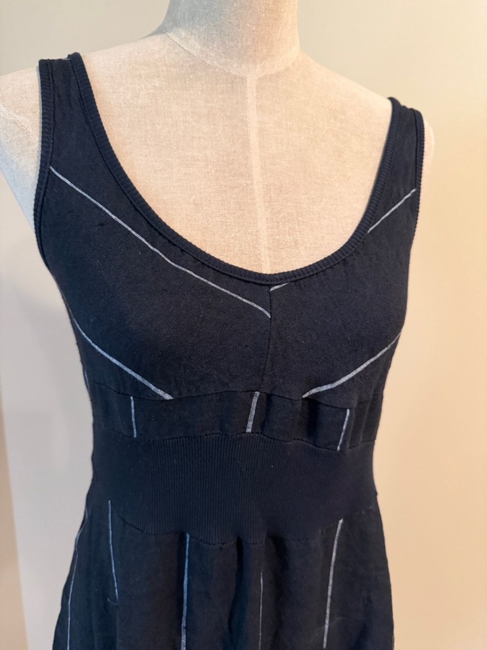 Inizio Linen Blend Dress - Picture 2 of 6